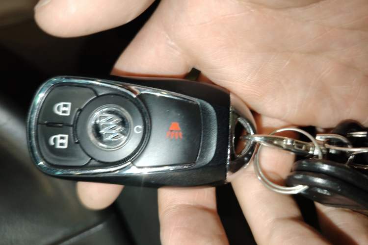 Used Buick GL8 2017 ES 28T Premium Version China V Standard Vehicle Key