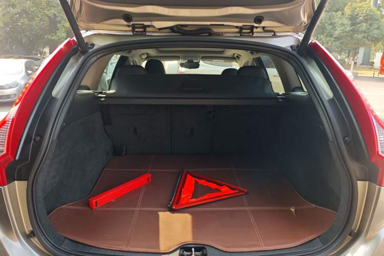 Used Volvo XC60 (Import) 2014 T5 Zhiyi Edition
