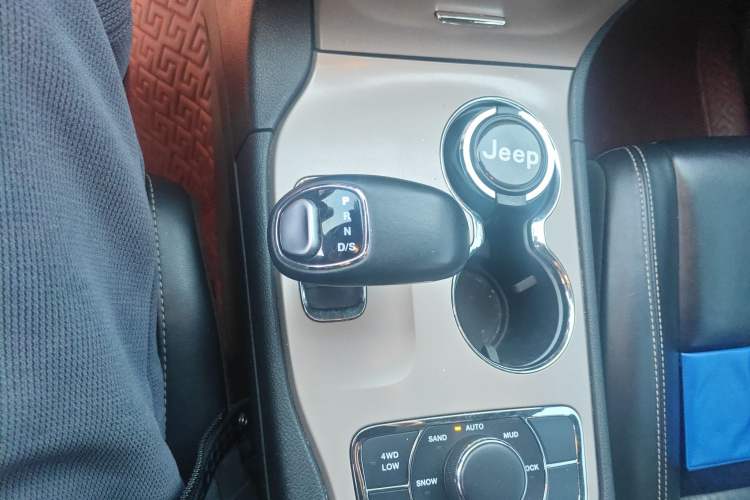 Used Jeep Grand Cherokee 2015 3.0L Comfort Navigation Edition