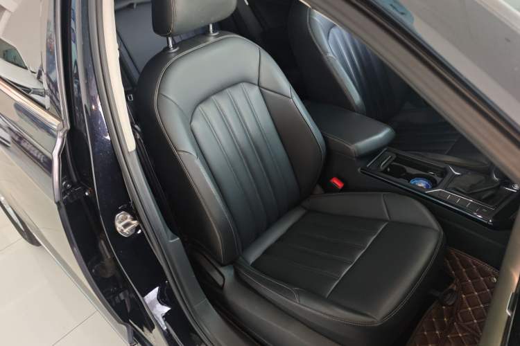 Used Volkswagen Passat 2020 Revised Version 280TSI Business Edition China VI Standard
