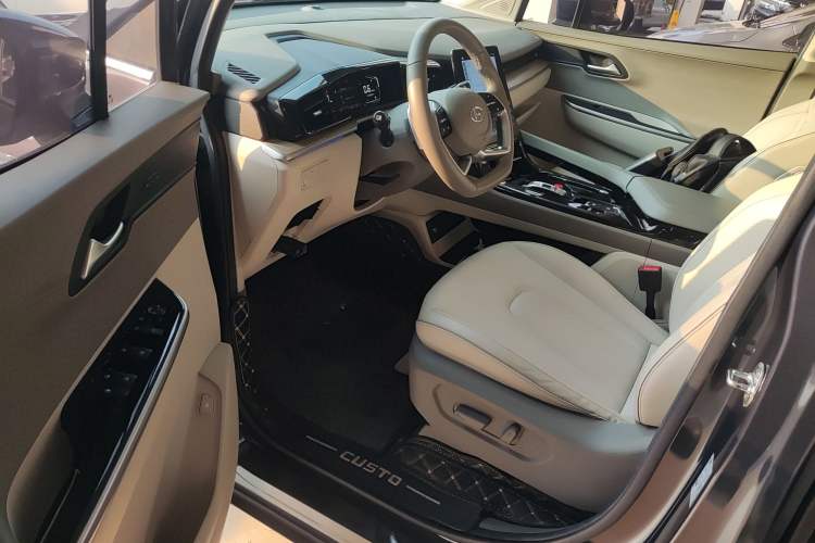 Used Hyundai Custo 2021 380TGDi Smart Love Flagship Edition TOP Premium Driver Seat