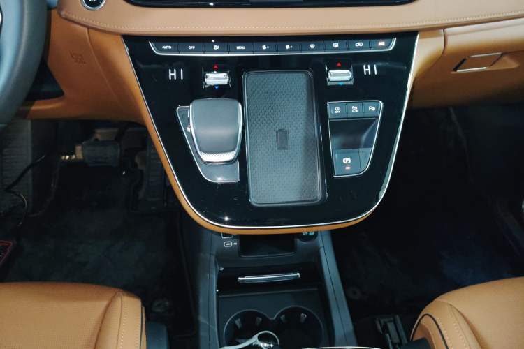 Used Hongqi HQ9 2023 2.0T Smart Connect Flagship Edition
