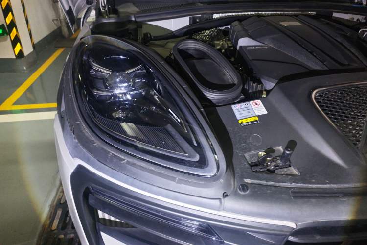 Used Porsche Macan 2022 Macan S 2.9T