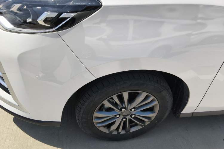 Used SAIC MAXUS G50 2023 PLUS 1.5T Happiness-Recommended Automatic Start Edition Left Front Wheel Hub