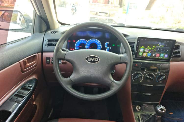 Used BYD F3 2012 Energy-Saving Model 1.5L Manual Comfort Version Steering Wheel