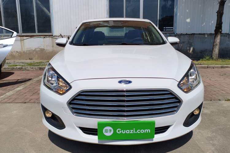 Used Ford Escort 2017 Happy Edition 1.5L Manual Fashion Model