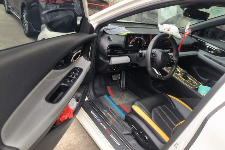 Used GAC Trumpchi EMPOW 2023 270T DCT J16 Version