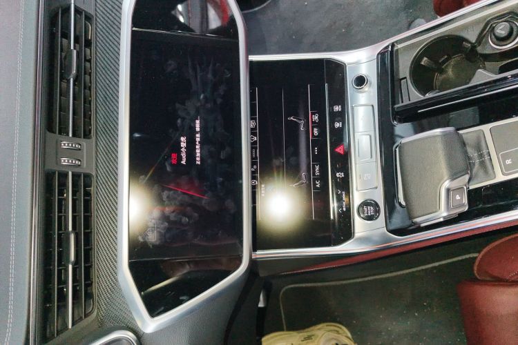 Used Audi A7L 2024 55 TFSI quattro Black Warrior Edition Audio And AC Panel