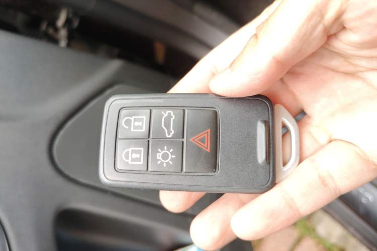 Used Volvo XC60 2017 T5 Smart Upgrade Edition Vehicle Key