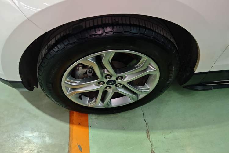 Used Ford Edge 2018 EcoBoost 245 Two-Wheel-Drive Titanium 7-Seater China VI Standard