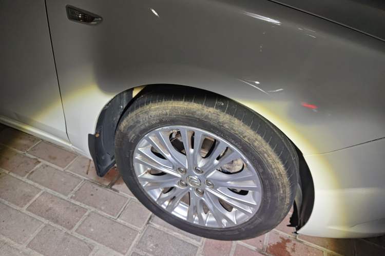 Used Buick GT 2017 15N Automatic Elite Version Right Front Wheel Hub