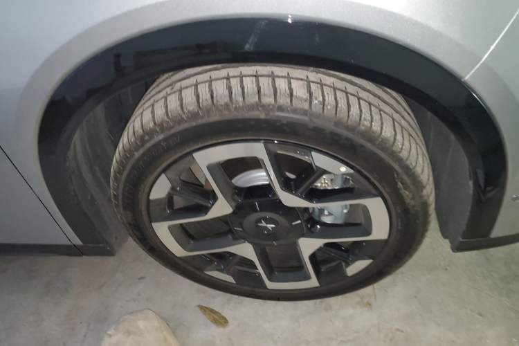 Used XPeng G7 2025 702 Max Right Front Wheel Hub