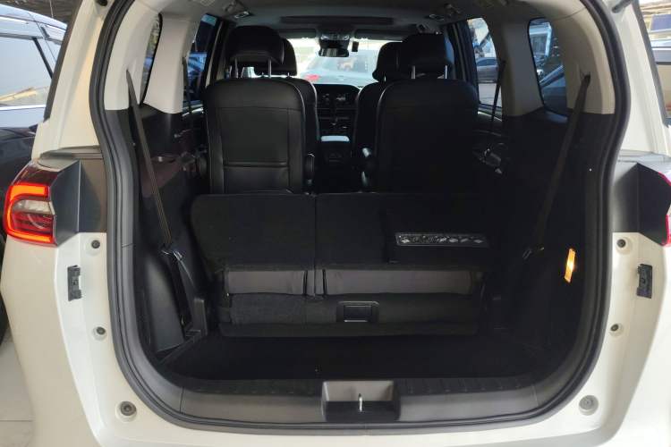 Used GAC Trumpchi M6 2023 PRO 270T DCT Luxury Edition
