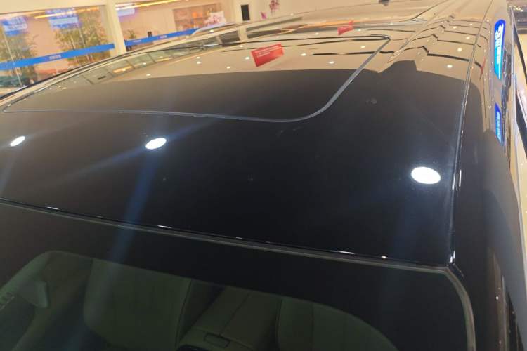 Used Denza D9 2024 DM-i 1050 Luxury Model
