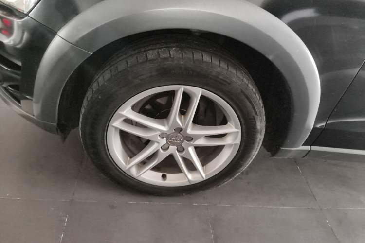 Used Audi Q5 2017 Plus 40 TFSI Technology Model
