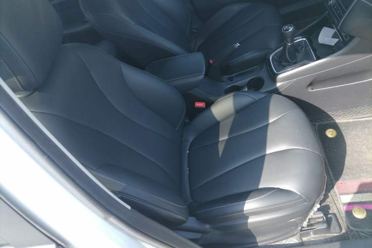 Used Roewe i5 2019 1.5L Manual 4G Connect Leehao Flagship Edition