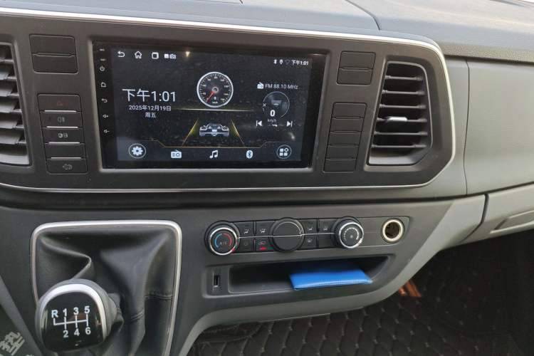 Used SAIC MAXUS Xintu V80 2025 PRO Aoyuntong 2.0T Manual Long Wheelbase Mid-Height 6/7/8/9-Seater
