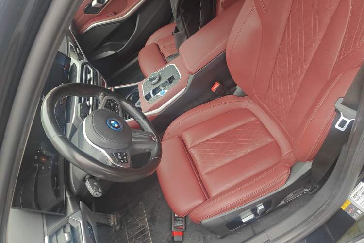 Used BMW i3 2023 eDrive 40 L Midnight Sports Package