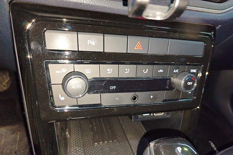 Used Volkswagen Tharu 2025 NewRui 300TSI Prestige Edition