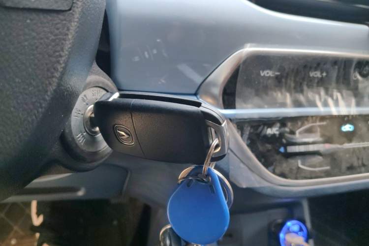 Used Oshan Benni E-Star 2022 Qingxin Edition Colorful Model Lithium Iron Phosphate
