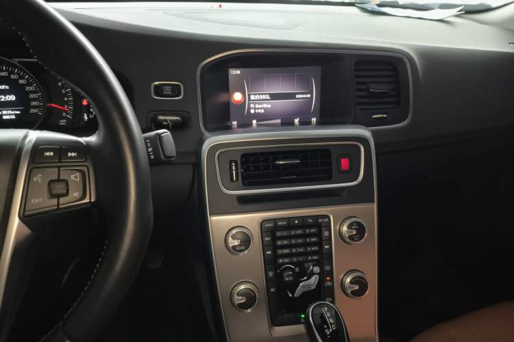 Used Volvo S60 2019 S60L T3 Intelligent Upgrade Edition Audio And AC Panel