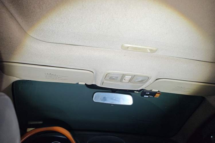 Used Hyundai Celesta 2011 1.6L Manual Luxury Model
