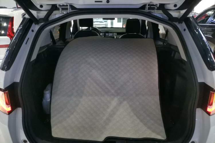 Used Land Rover Discovery Sport 2018 240 PS SE Version
