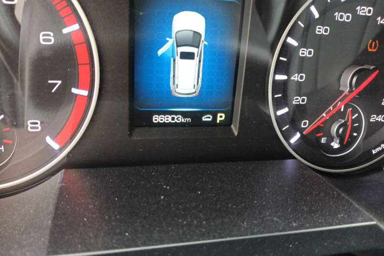 Used Haval H6 2018 Blue Label Sport Edition 1.5T Automatic Two-Wheel Drive Elite Model Odometer Close Up