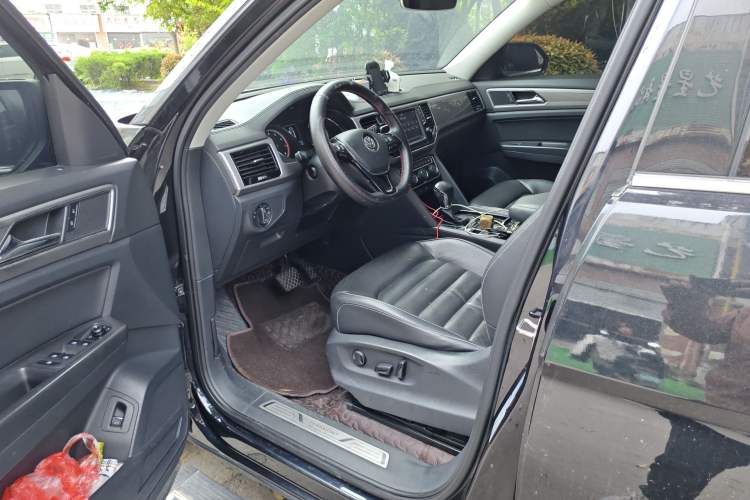 Used Volkswagen Teramont 2017 330TSI Two-Wheel-Drive Luxury Edition Driver Seat