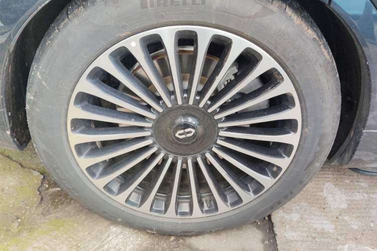 Used Hima AITO M9 2025 Extended-Range Ultra Version 52 kWh 6-Seater
