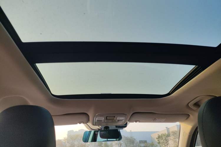 Used Geely Auto Emgrand X7 Sport 2018 1.8TD Automatic Two-Wheel Drive Smart Connect 4G Internet Edition
