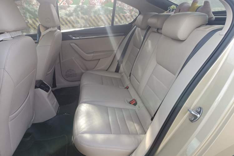 Used Skoda Octavia 2015 1.6L Manual Yijun Edition Left Rear Seat