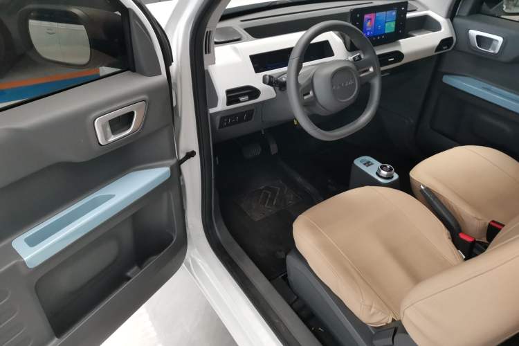 Used Geely Galaxy Panda 2024 Panda Mini 200km Endurance Bear