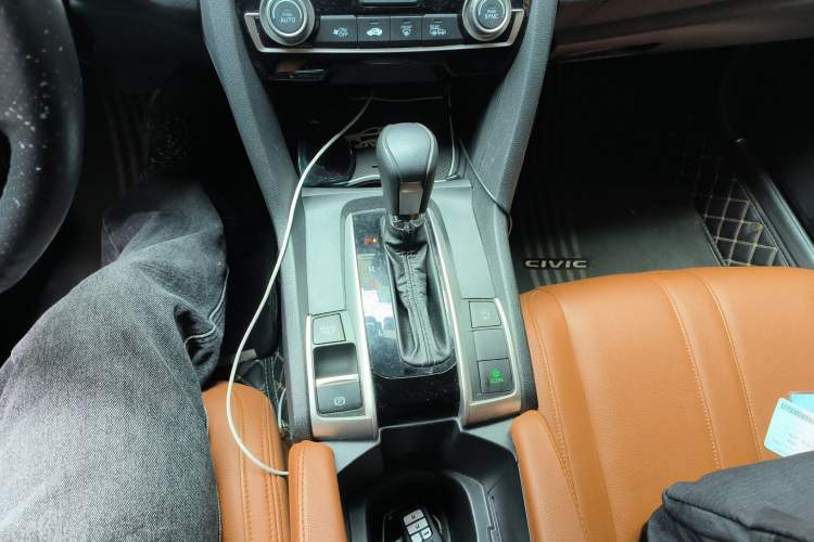 Used Honda Civic 2016 220TURBO CVT Luxury Edition
