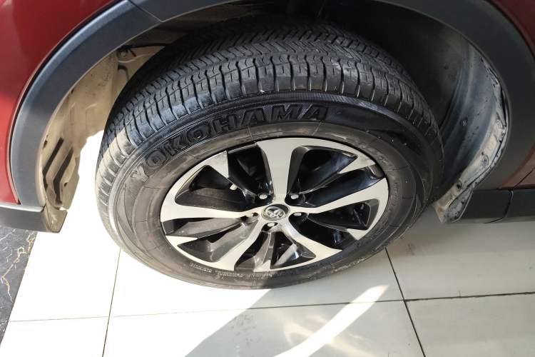 Used Toyota RAV4 2016 2.0L CVT Two-Wheel Drive Fashion Edition China V Standard
