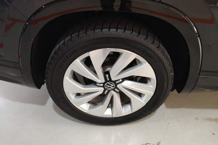Used Volkswagen Tayron X 2020 330TSI Two-Wheel Drive Luxury Smart Connectivity Version Right Rear Wheel Hub