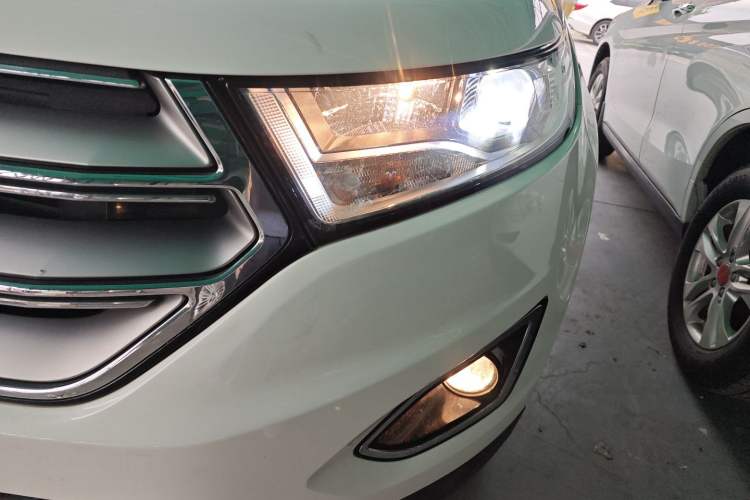 Used Ford Edge 2015 2.0T GTDi Two-Wheel-Drive Elite Edition
