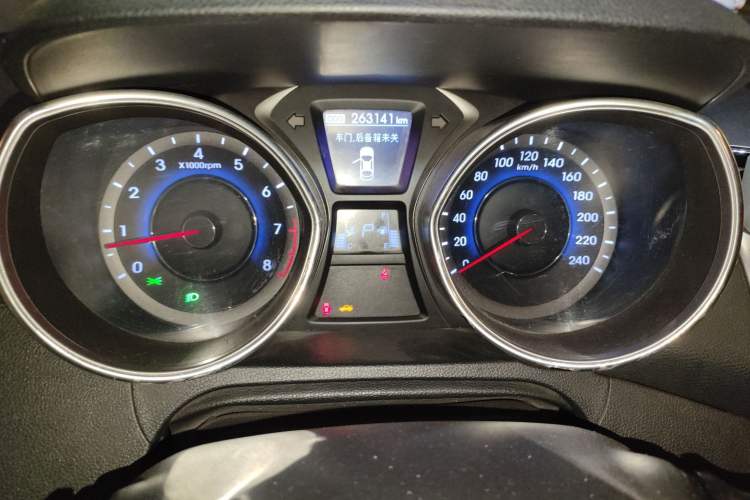 Used Hyundai Elantra (5th Generation / Langdong) 2013 1.6L Automatic Leading Model