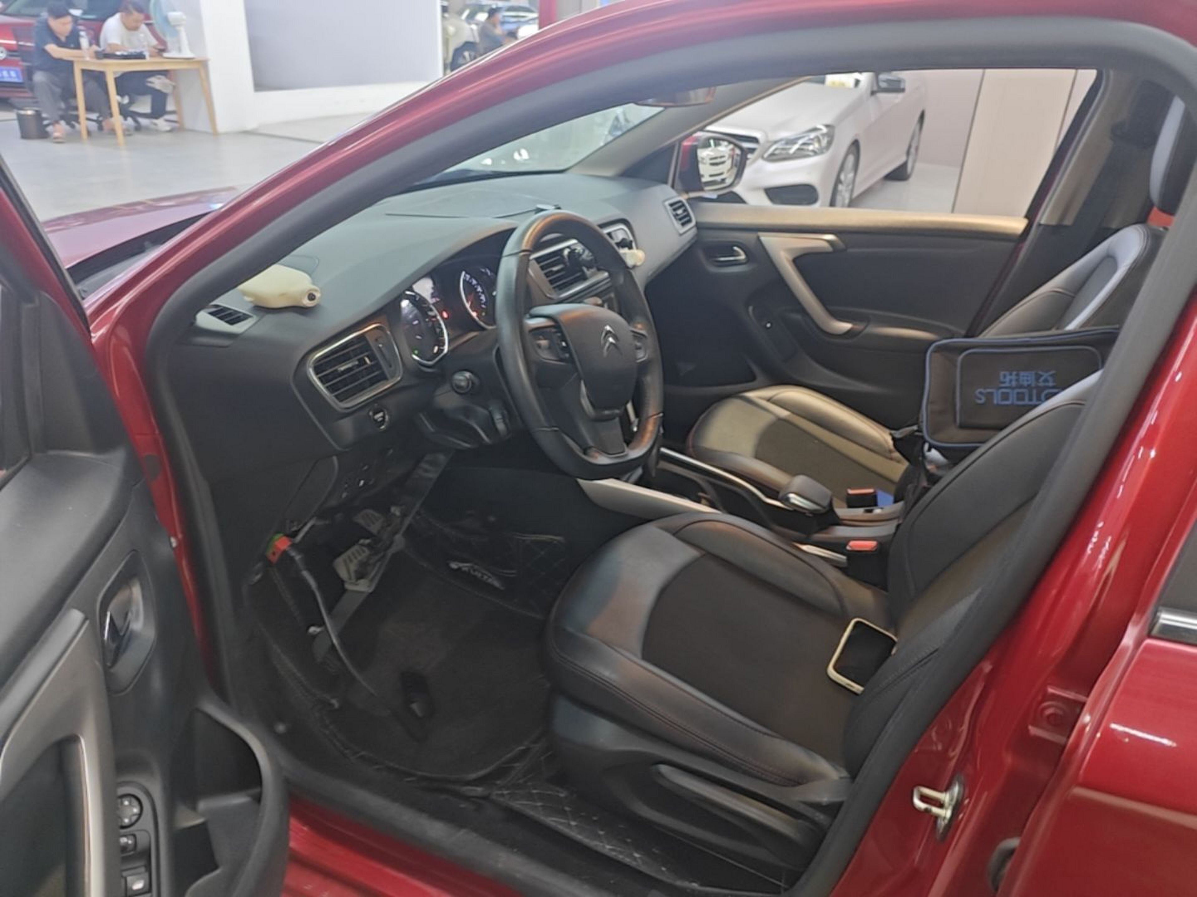 Interior delantero