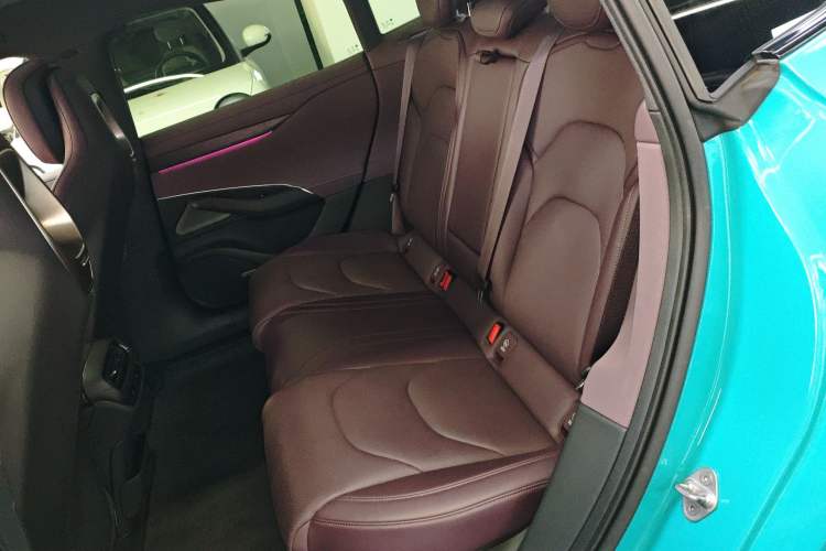 Used Xiaomi Auto SU7 2024 Rear-Drive Long-Range Intelligent Driving Version Left Rear Seat