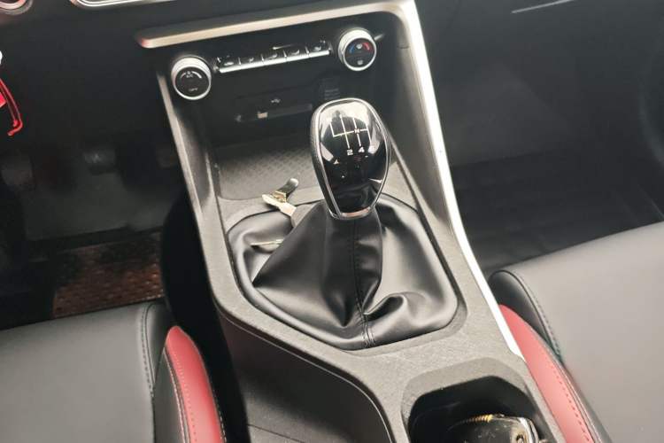 Used Geely Auto Coolray 2020 240T Manual Archer
