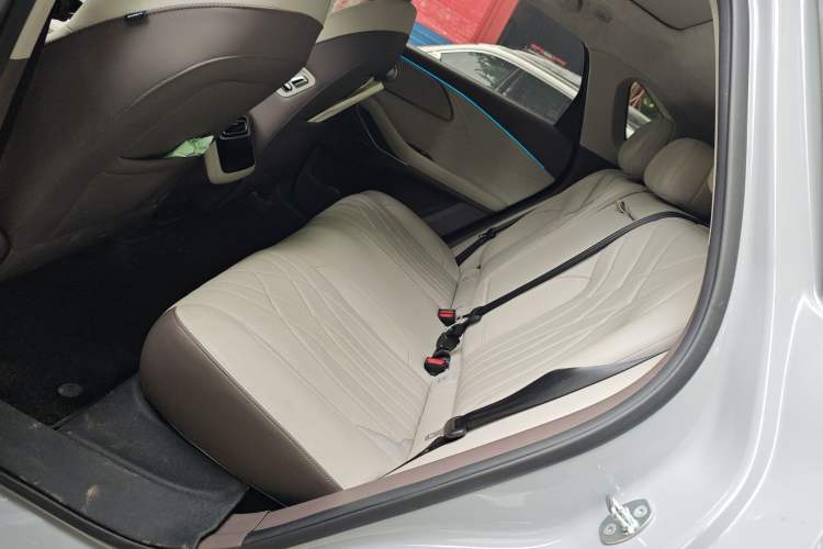 Used EXEED Stellar C-DM 2025 100 Long-Range Pro Two-Wheel Drive Left Rear Seat