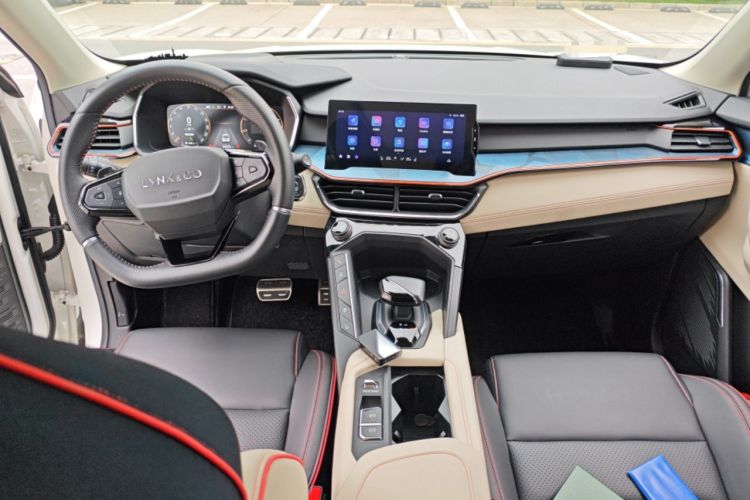 Used Lynk & Co 06 2020 1.5T YAO Halo Center Console