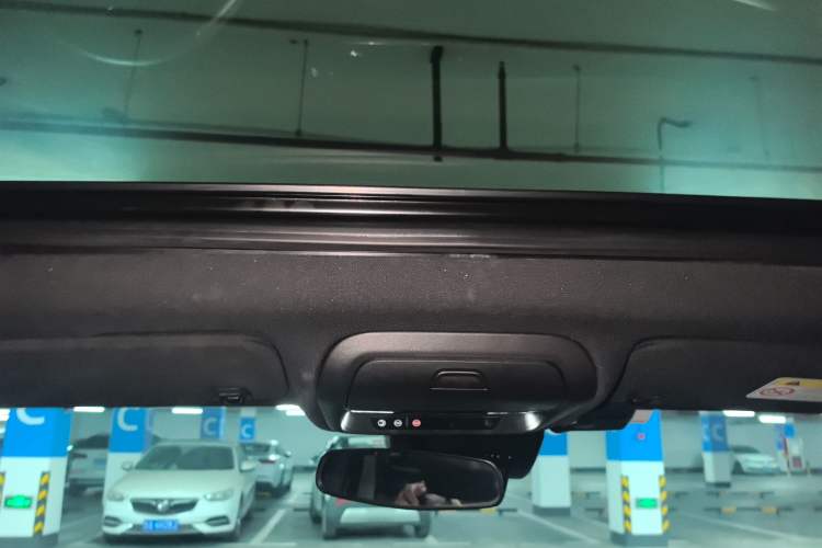 Used Cadillac XT4 2022 28T Two-Wheel-Drive Luxury Version