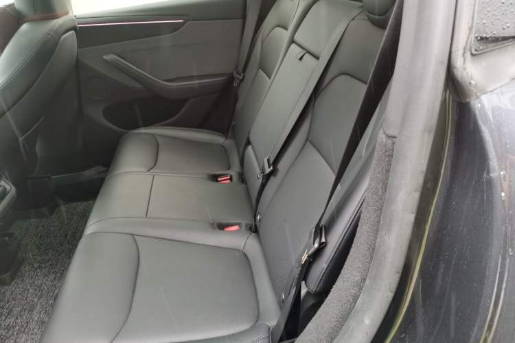 Used Tesla Model Y 2025 Rear-Wheel-Drive Version