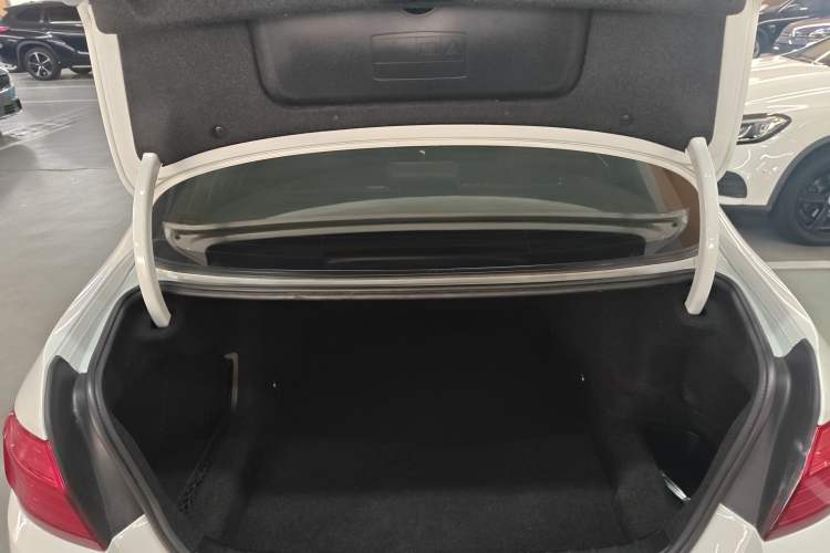 Used BMW 5 Series 2014 525Li Luxury Design Package