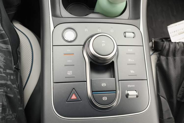 Used BYD Destroyer 05 2024 HONOR Edition DM-i 55KM Luxury Model Gear Lever