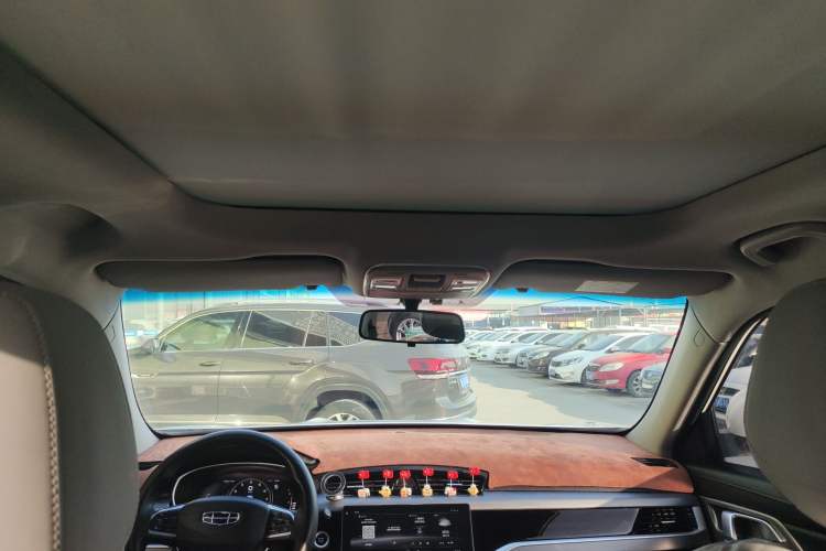 Used Geely Auto Emgrand X7 Sport 2022 1.8TD DCT Zhiya Trim