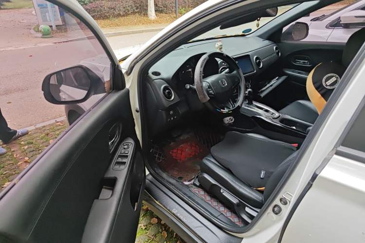 Used Honda XR-V 2020 1.5L CVT Classic Edition Driver Seat