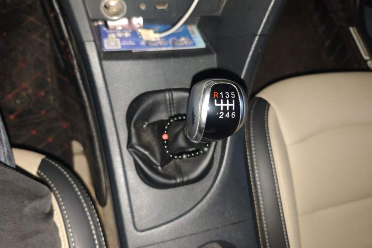 Used Haima Fumei 2015 1.6L Manual YueShang Model Gear Lever
